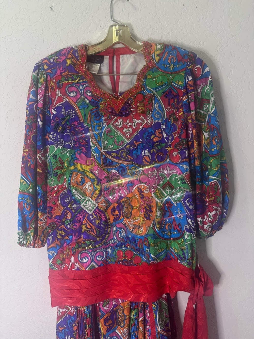Vibrant Multicolor Paisley Tunic with Red Waist Sash